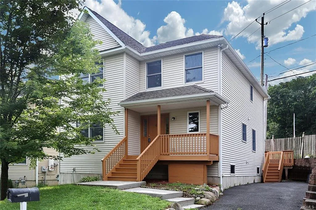 4 Santiago Ave photo 1