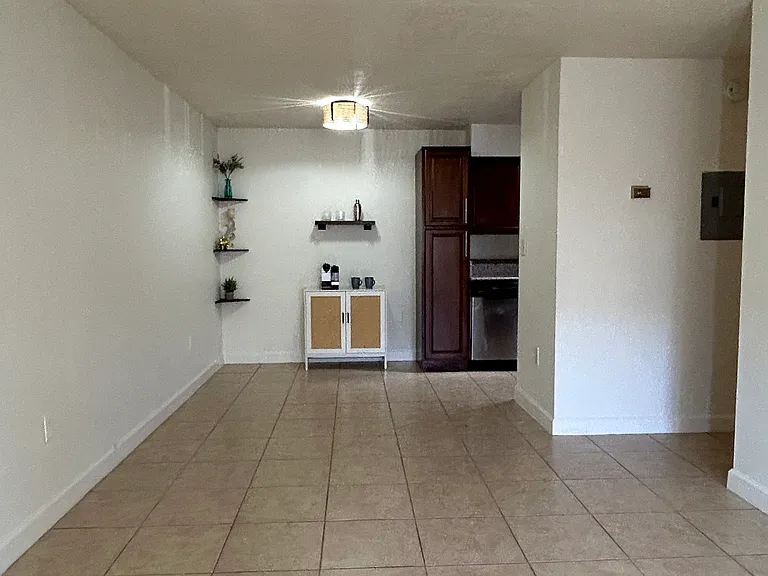 5221 Bayshore Blvd #51 — Photo 2