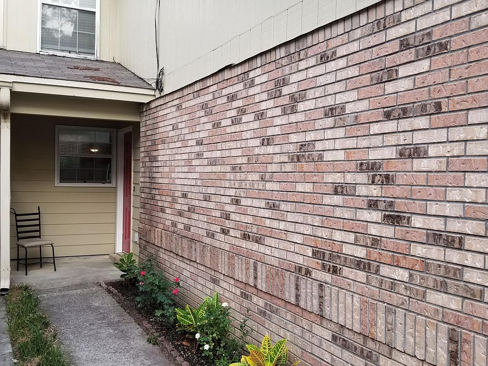 1st image of 583 Emerald Ln #583