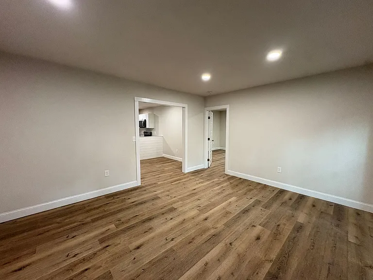 30 Broad Vista Blvd — Photo 4