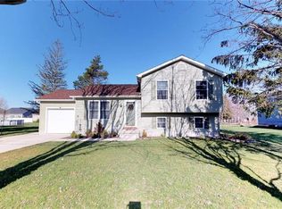 8636 Oliver Rd, Erie, PA 16509