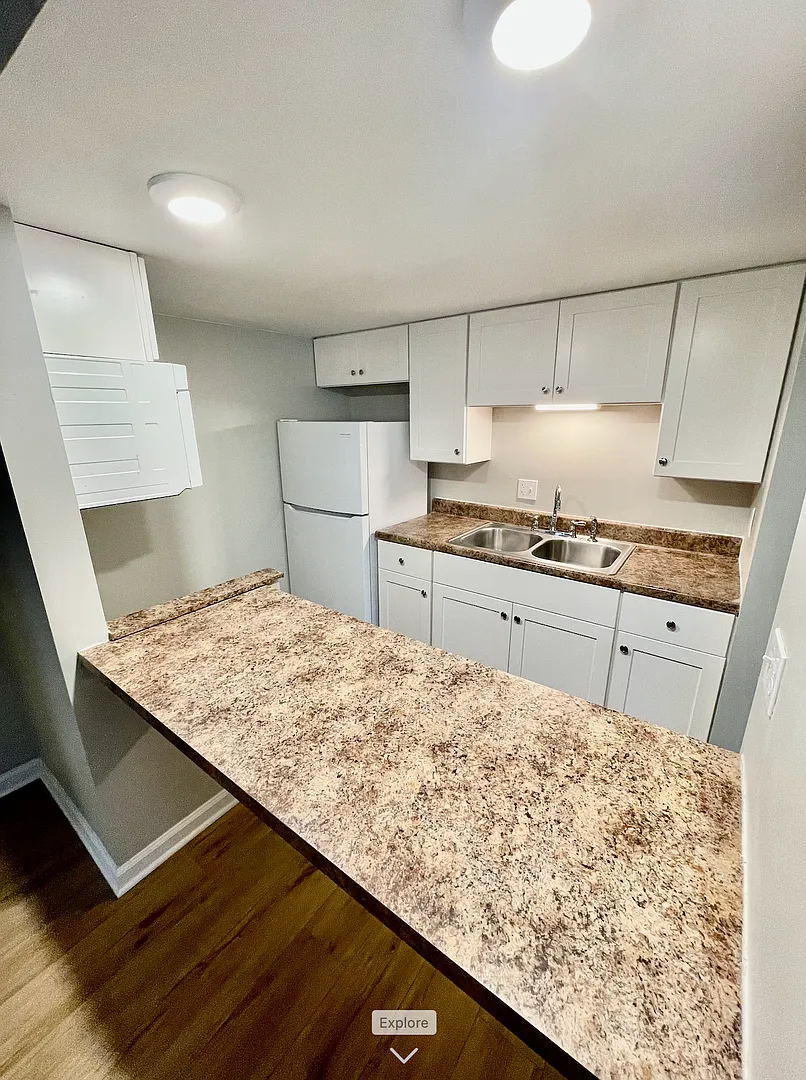 628 Steele Street — Photo 4