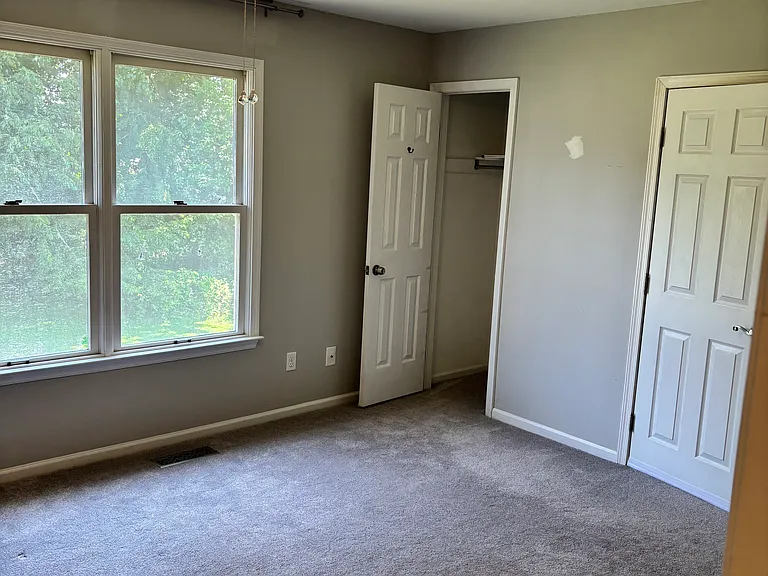 3906 Fox Pointe Ct — Photo 12