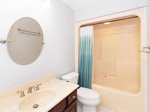 5th image of 73 Mizzen Cir