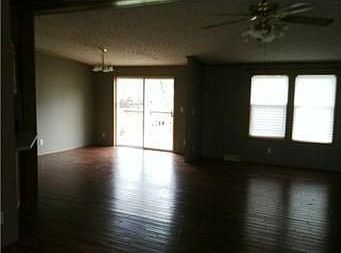 5th image of 38 Shady Hollow Dr