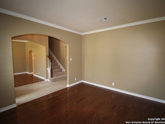 4th image of 518 Bosque Vista