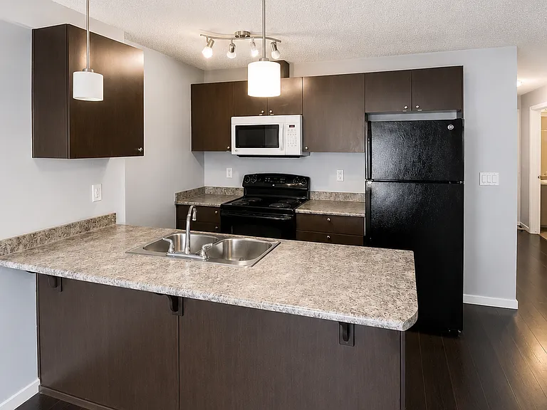3353 16a Ave NW #211 — Photo 3