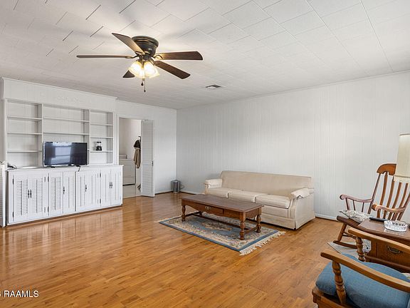 5th image of 847 Ridge Rd