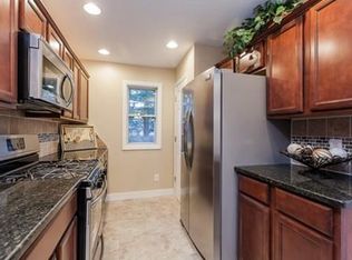 52 Queen Ave, West Springfield, MA 01089