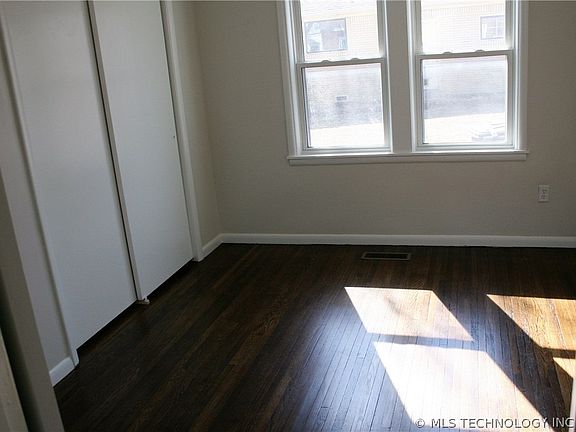 4th image of 447 S Zurich Ave