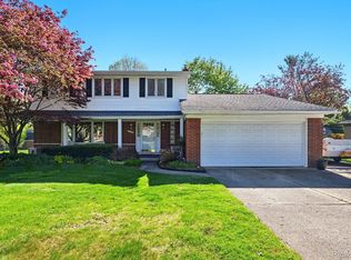 37232 Kelly Rd, Clinton Township, MI 48036