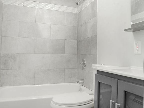 3rd image of 234A Macon St #2