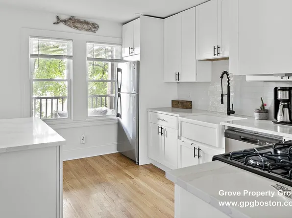 23 Thelma Rd Floor 2, Dorchester, MA 02122