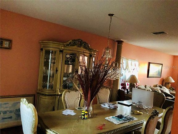 3rd image of 543 Brighton Ct