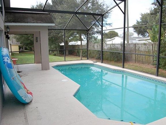 4th image of 2337 Paulette Dr