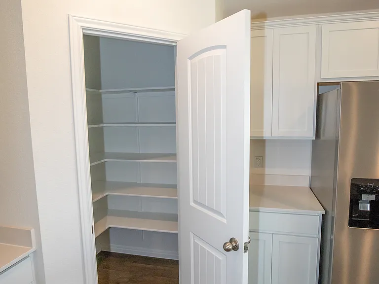 Walk in Pantry