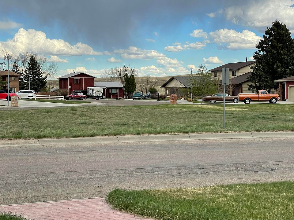 2nd image of 1235 Land Dr