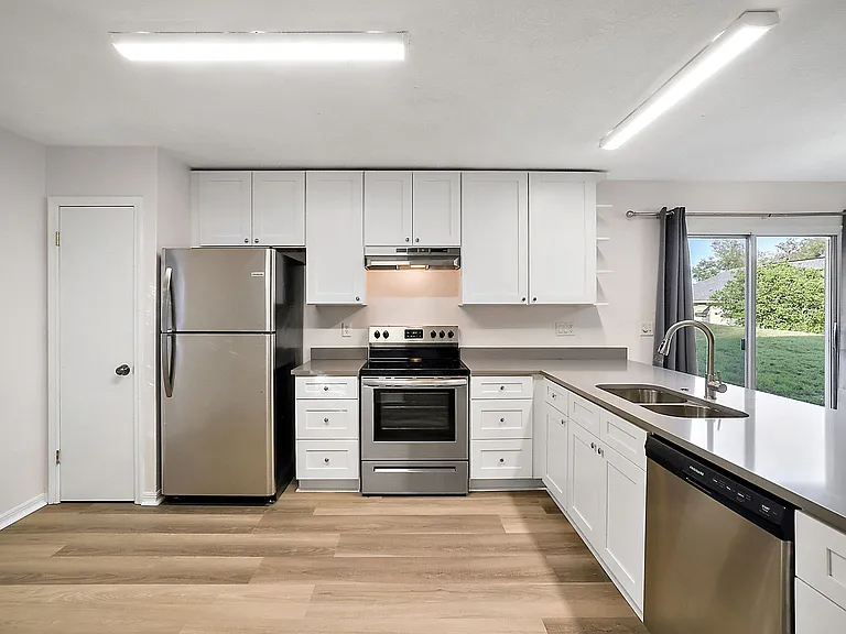 202 Fernwood St #1 — Photo 7