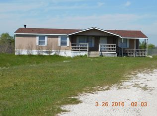 318 Coyote Trl, Rhome, TX 76078