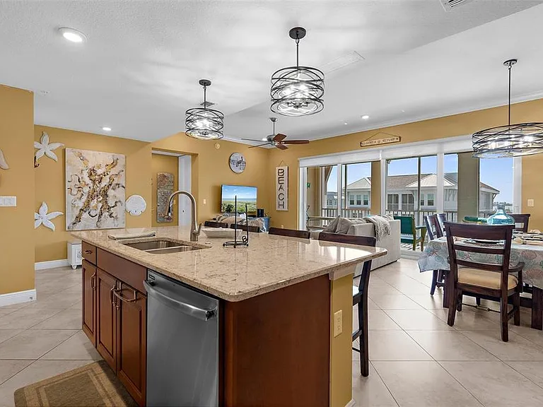 395 Aruba Cir #401 — Photo 16