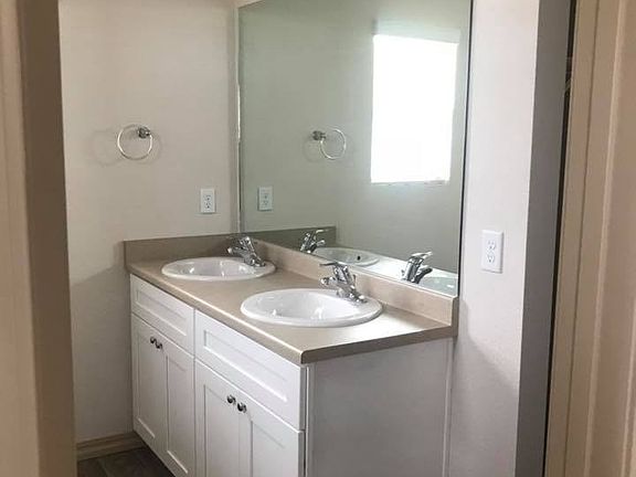 Stratmoor Bath