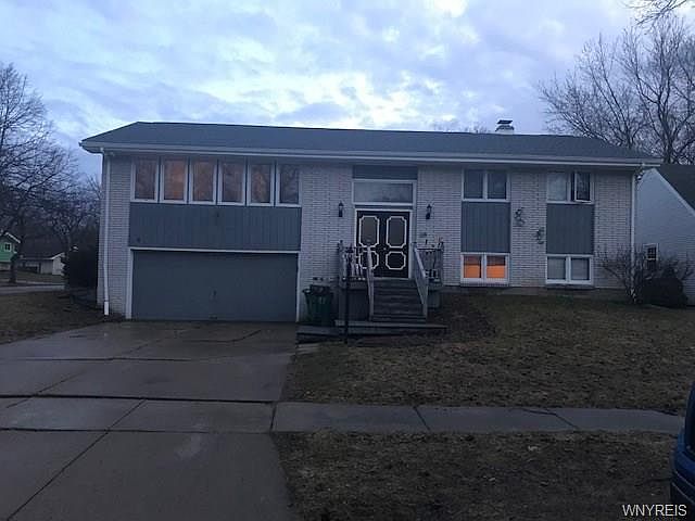 1st image of 6 Burton Ln