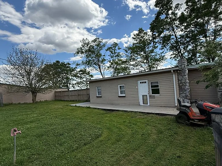 4069 Bullitt Rd — Photo 2