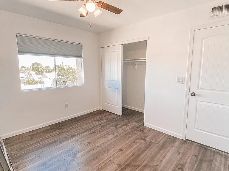 4431 Plaza Vis #D — Photo 20
