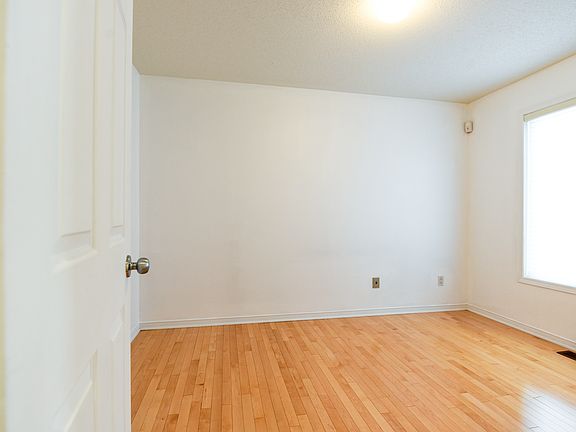 5th image of 236 Latchford Rd