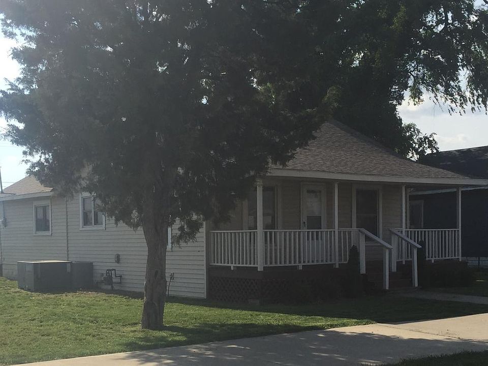 1st image of 203 N Main St