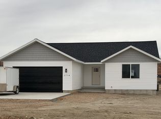 2714 S State St, Roosevelt, UT 84066