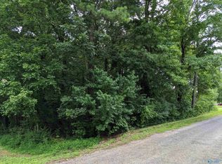 8 Holaway Dr, Arab, AL 35016