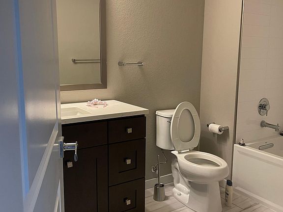 4th image of 155 S Monaco Pkwy #214