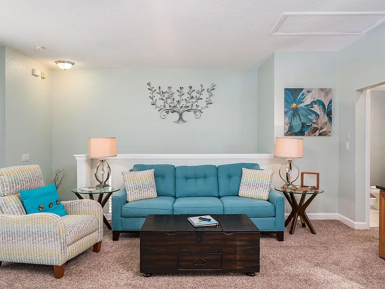 250 Westlawn Dr #605 — Photo 6