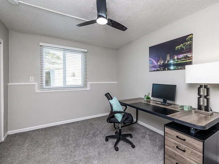 FREE 2nd Month's Rent When You Apply Within 24 Hours of Your Tour at Weston Park Apartments! — Photo 9