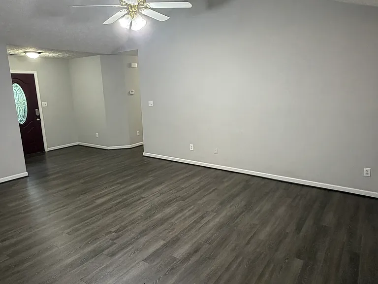 387 Ayelsbury Ct — Photo 12