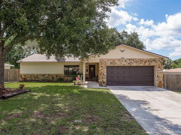 18619 Yocam Ave, Lutz, FL 33549