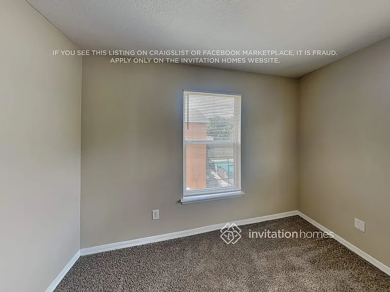 576 Sandy Ridge Dr — Photo 16