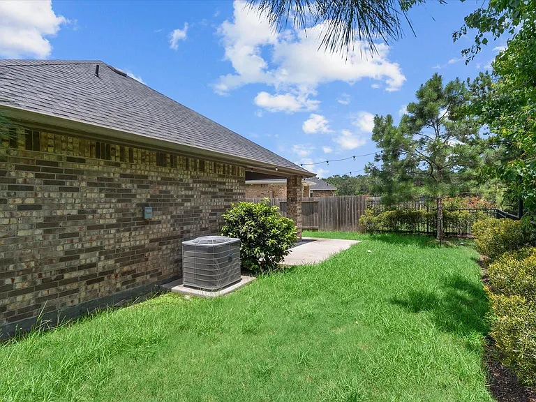 9257 Inland Leather Ln — Photo 35