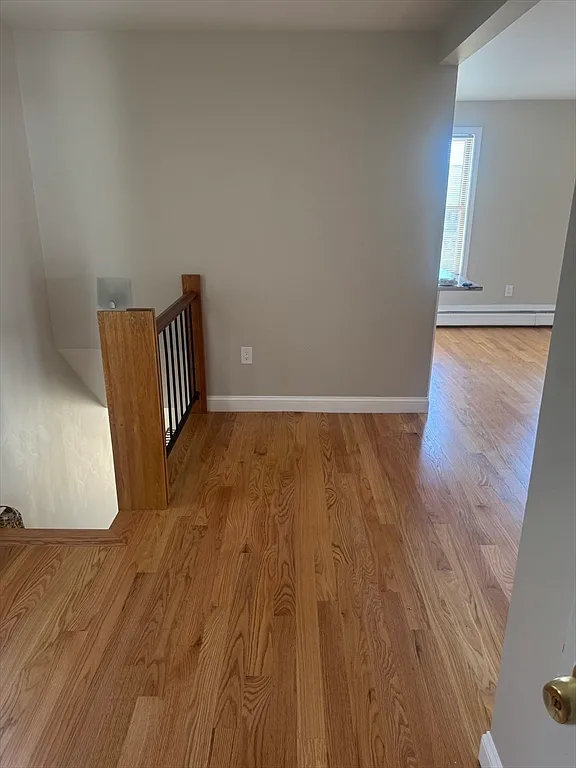 3 bed, 2.0 bath, 1500 sqft, $3,400 — Photo 3