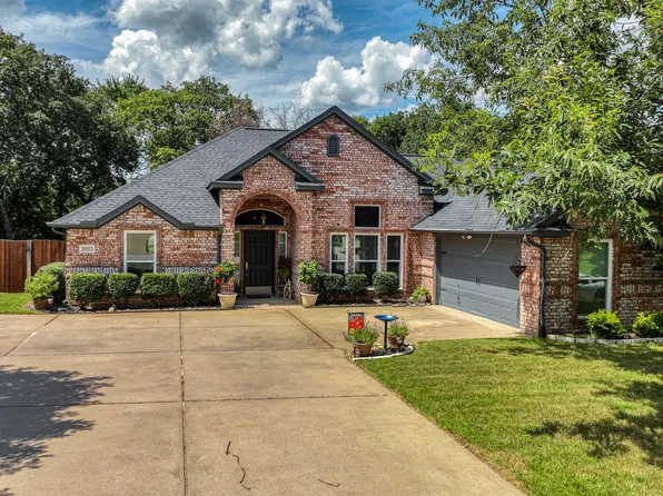 2033 Country Brook Dr, Weatherford, TX 76087