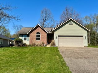 3171 Apple Valley Dr, Howard, OH 43028