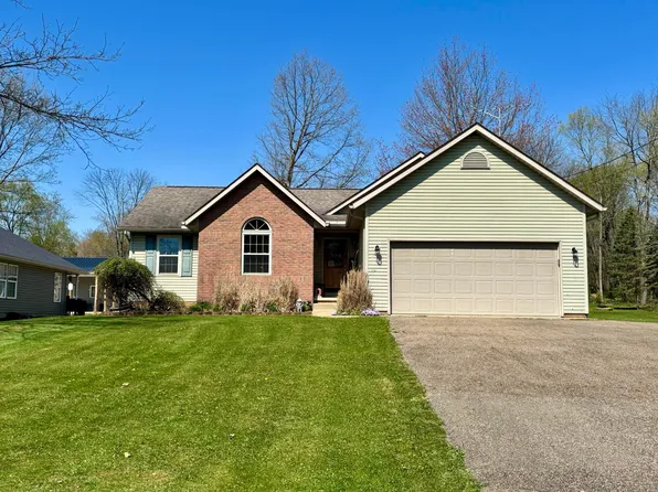 3171 Apple Valley Dr, Howard, OH 43028