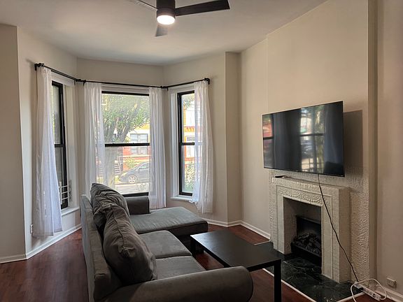 2nd image of 1038 S Oakley Blvd APT 1