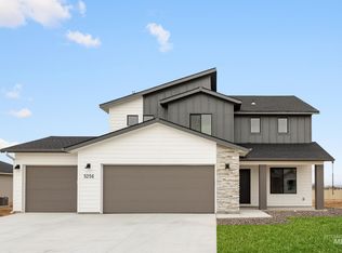 5256 E Phelps Lake Dr, Nampa, ID 83687