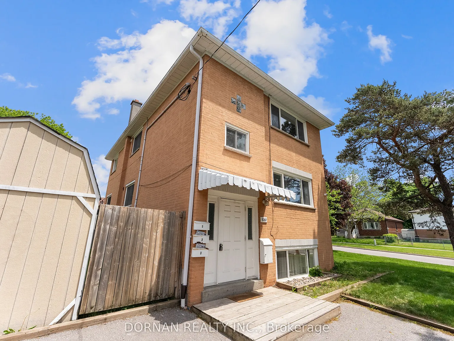 2 bed, $1,900 — Photo 2