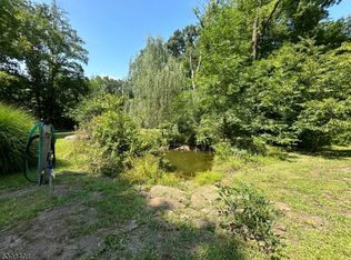 31 Mellicks Wood Rd, Phillipsburg, NJ 08865