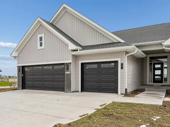 2175 Oak Terrace Ave, North Liberty, IA 52317