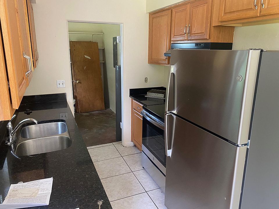 2nd image of 450 Florida Ave