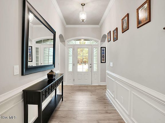 3rd image of 1244 N Sleepy Oak Lane